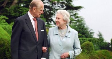 People question the monarchy in Britain