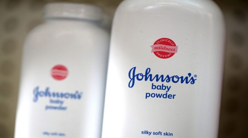 Johnson & Johnson will have to pay a compensation of Rs 15500 crore in the cancer case with powder