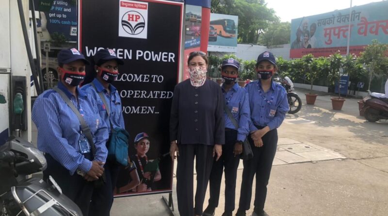 Unique petrol pump of Delhi, only women get jobs here
