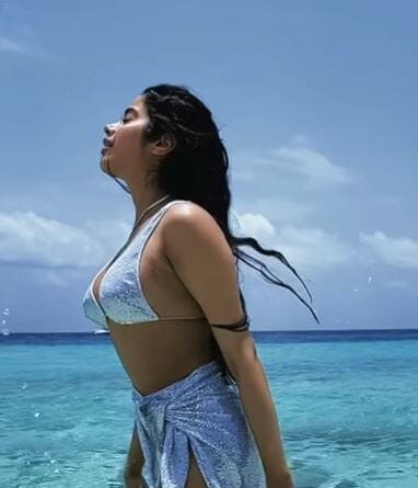 Janhvi Kapoor Flaunts Her Bold Look in The Ocean