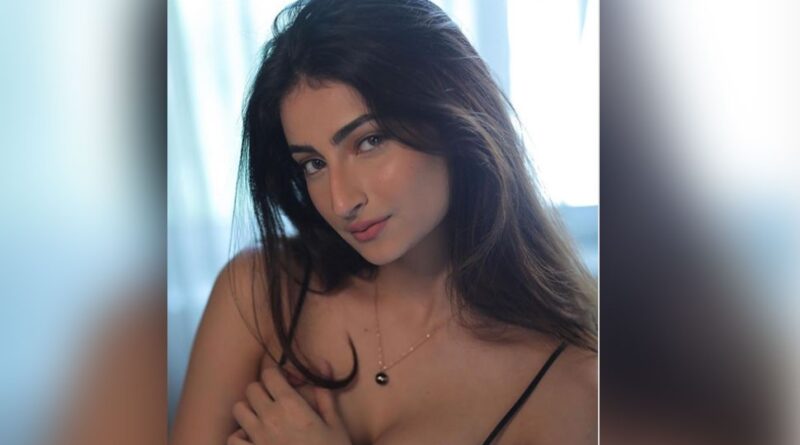 Palak Tiwari takes off the jacket in the midst of VIDEO for the photoshoot, fans got injured