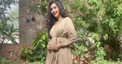 Sushmita Sen's sister-in-law Charu Asopa is seen flaunting her baby bump in maternity photoshoot.